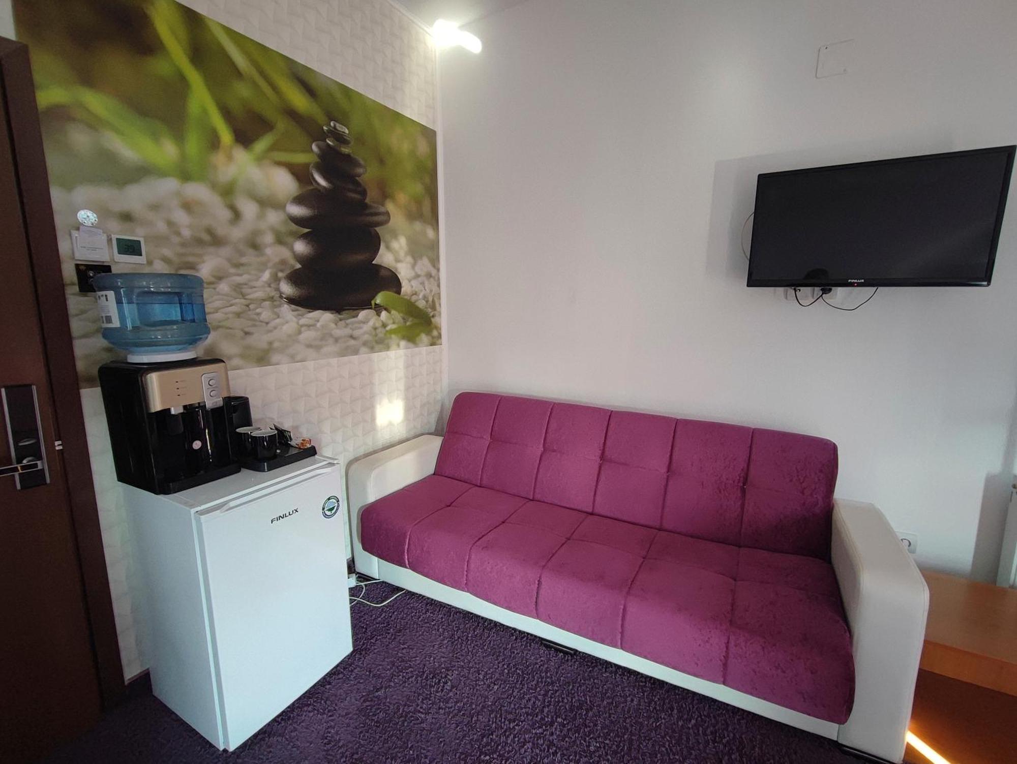 Iris Boutique Therme & Bucharest Otopeni Airport Exterior foto