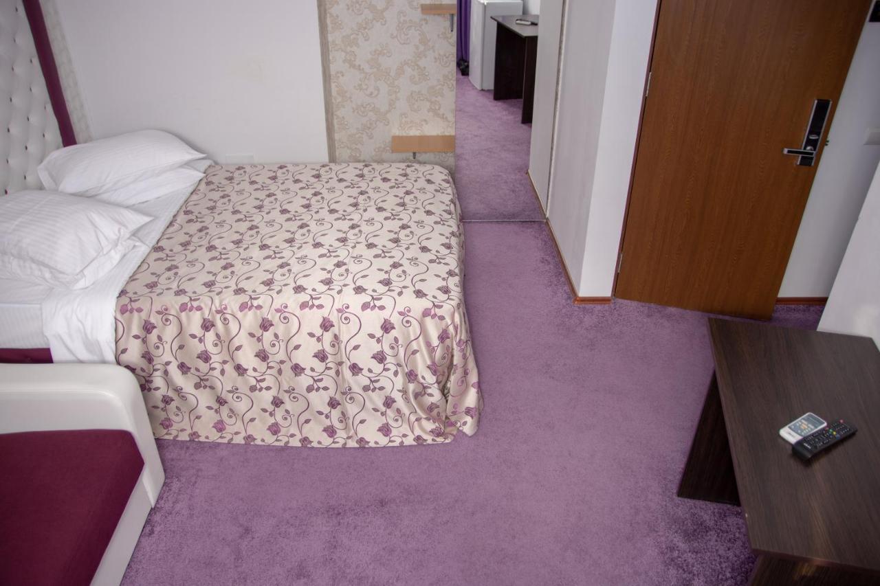 Iris Boutique Therme & Bucharest Otopeni Airport Exterior foto