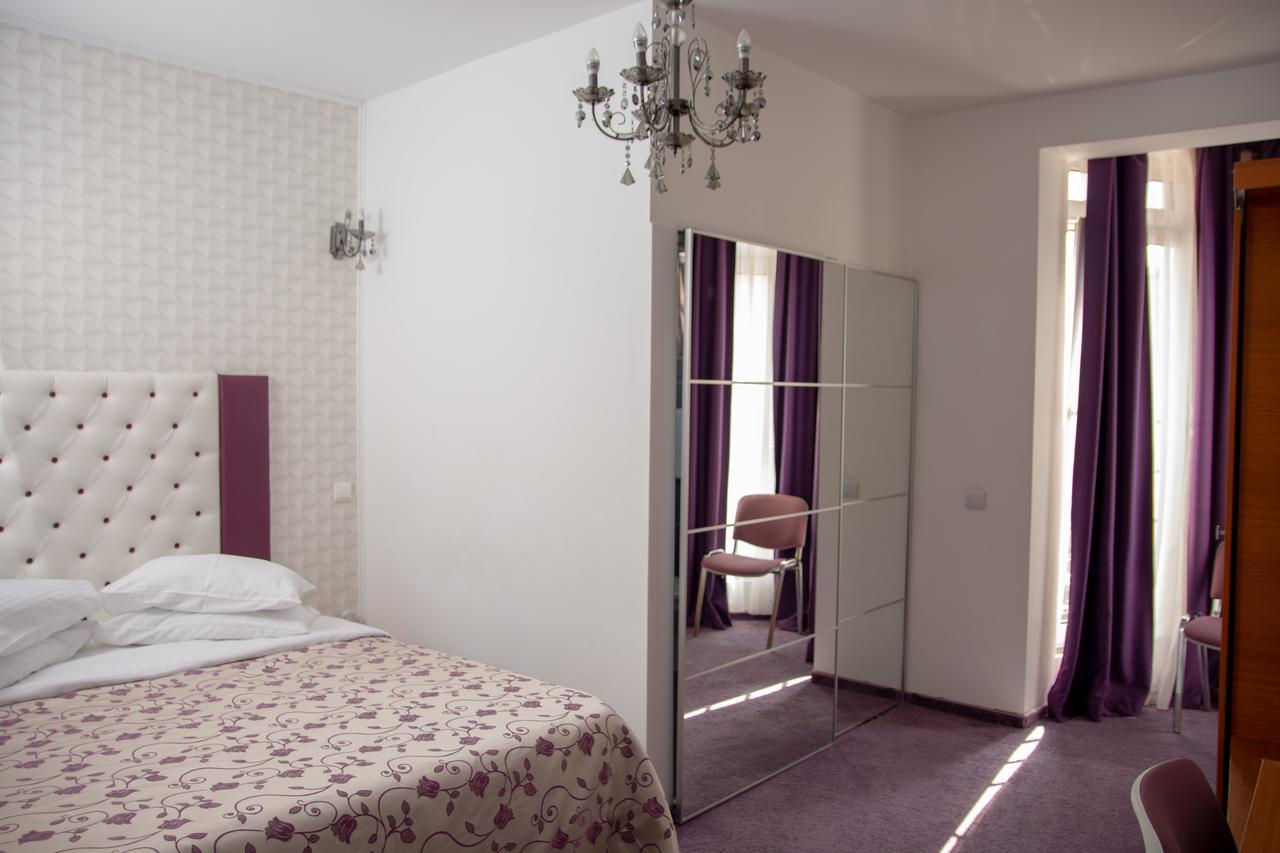 Iris Boutique Therme & Bucharest Otopeni Airport Exterior foto
