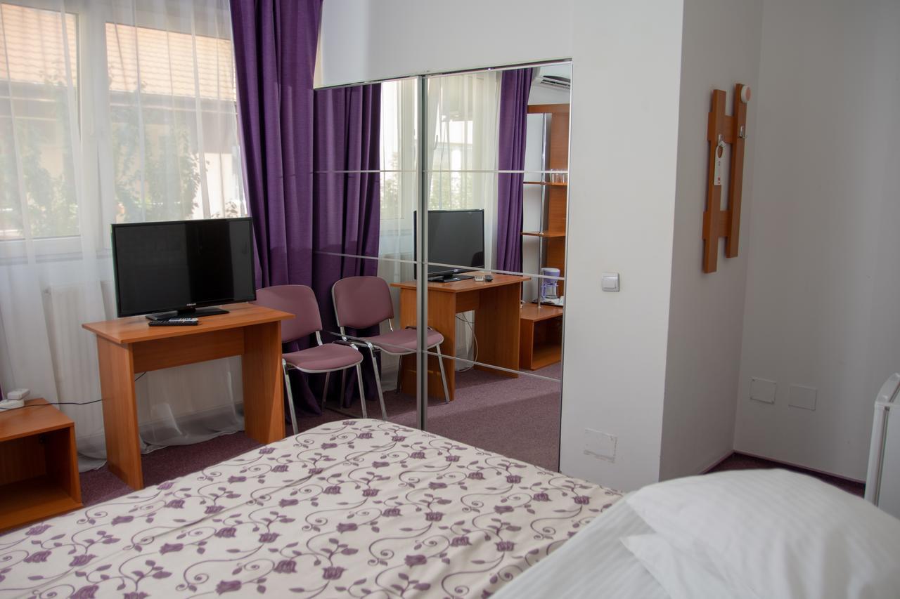 Iris Boutique Therme & Bucharest Otopeni Airport Exterior foto